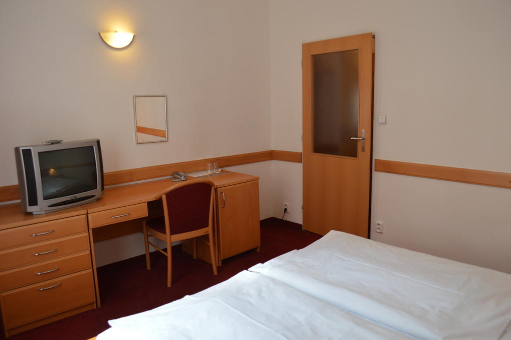 Hotel Hejtman Prague Room photo